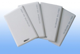 фото Пластиковые карточки Fargo TK4100 Clamshell